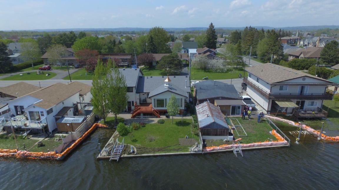 Presqu'Ile View Bed And Breakfast ไบรท์ตัน ภายนอก รูปภาพ