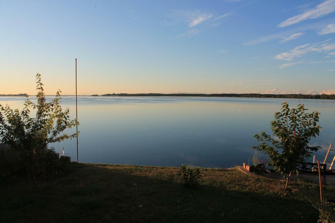 Presqu'Ile View Bed And Breakfast ไบรท์ตัน ภายนอก รูปภาพ
